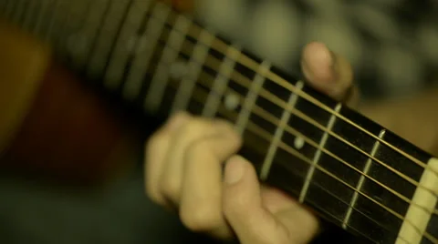 Man playing classical guitar 库存影片 32502290