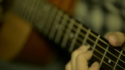 Man playing classical guitar 库存影片 32502299