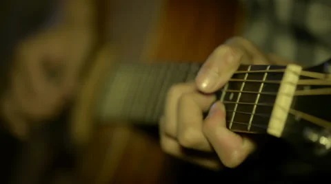 Man playing classical guitar 库存影片 32502435