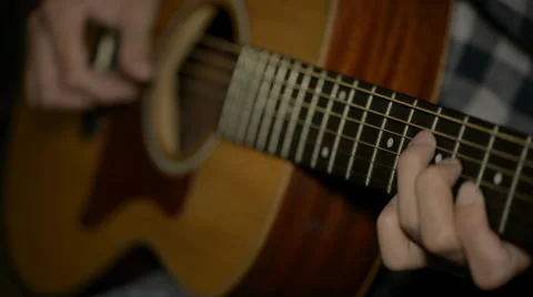 Man playing classical guitar 库存影片 32502995