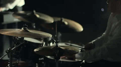 Man playing the drums Stockbeeldmateriaal 59864143