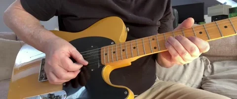 Man playing electric guitar Видео 172259729
