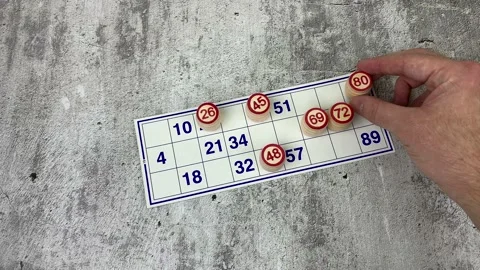 Man playing gambling on the table Vidéo 231865055