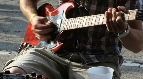 Man playing guitar Vídeos de archivo 457343