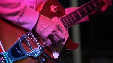 Man playing guitar hands close up 库存影片 113226183