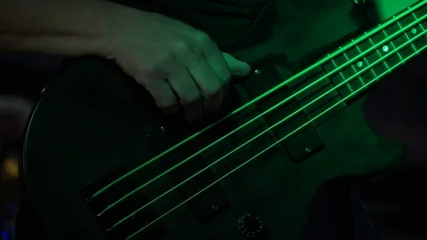 Man playing guitar hands close up 库存影片 113226194