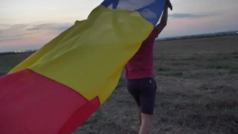 Man playing - Romanian Flag Stockbeeldmateriaal 146662258