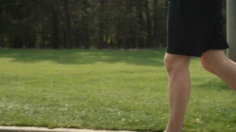 Man playing soccer Vidéo 119585334