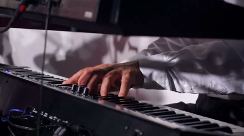 Man Playing The Synthesizer Keyboard. Video stock 65224810