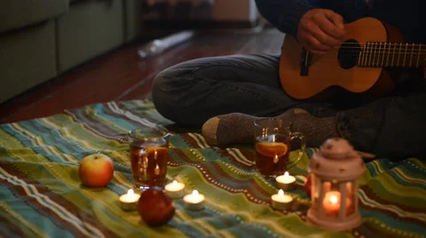 Man playing ukulele on holiday Video stock 68610913