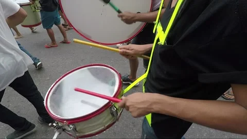 Man Plays Drum, φεστιβάλ Ati-AtihanMan Plays Drum, φεστιβάλ Ati-Atihan  