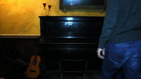 Man plays the piano Video stock 22187770