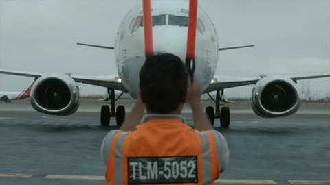 Man pointing 動画素材 75172393