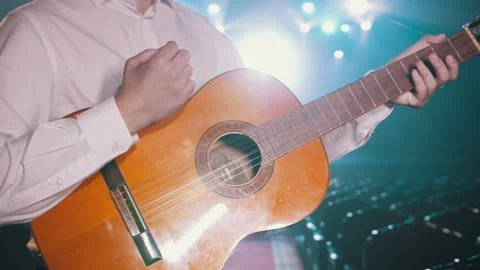 Man Practicing Acoustic Guitar Close Up. Music Education Concept 스톡 동영상 337504440