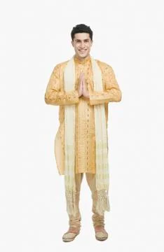 Man in prayer position Stockfoto's