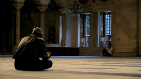 Man Praying Inside The Mosque Video stock 96426155