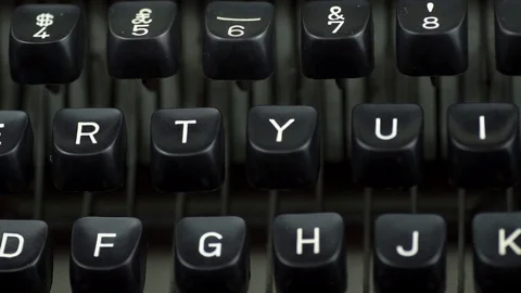 Man press button on key button of old typewriter Stock Footage 109470361