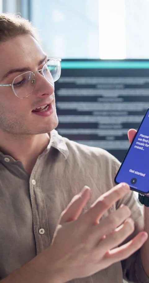 Man, programmer or phone screen with presentation for app design, UX or new UI Stock-Footage 307418490