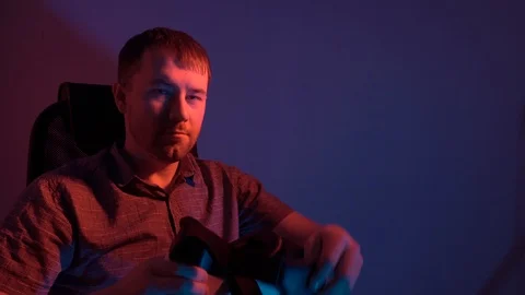 A man puts on virtual reality glasses. 4k video Stock Footage 115089218