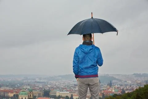 Man in rain Foto stock