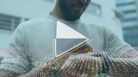 Man raising left wrist, tapping watch, starting numeric overlay with play icon Video stock 331197676