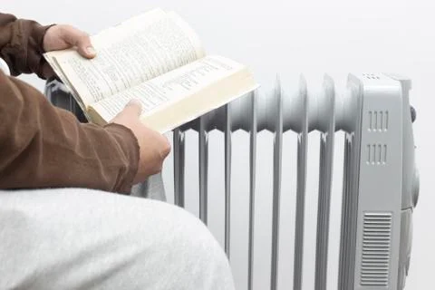 A man reading book and preparing on exam. Foto stock