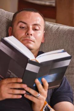Man reading Fotos Stock