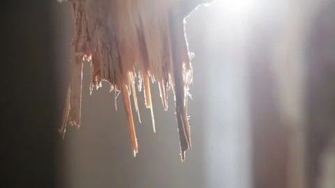 Man removes broken board Video stock 70913308