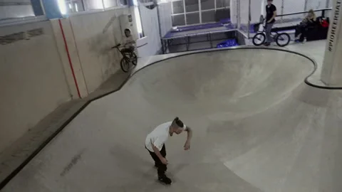 Man is riding on the rollers Video stock 102135152