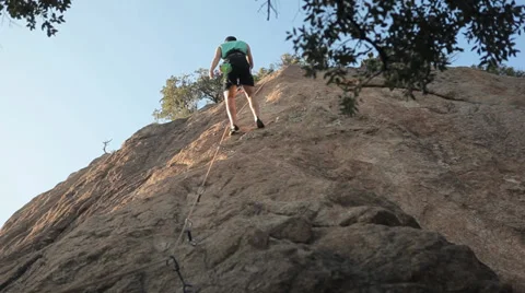 Man Rock Climbing Video stock 38690141