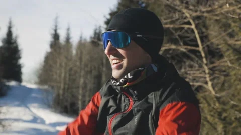 Man runner warm up in the mountains Stock-Footage 170650542