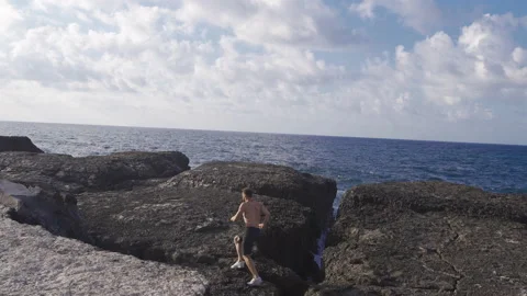 The man is running. 스톡 동영상 212507082