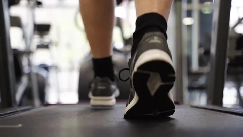 Man running on treadmill Video stock 115054311