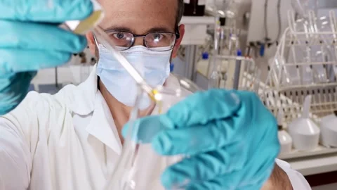 Man scientist working at the laboratory. Selective focus. Stock-Footage 201897402