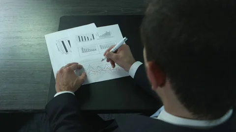 Man scratching papers 스톡 동영상 75165919