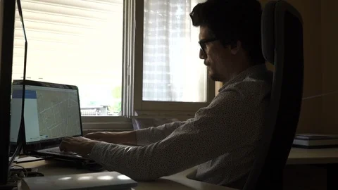 Man Searching on Google Maps Video stock 85604386