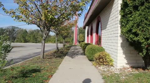 Man on a sidewalk 動画素材 8916190