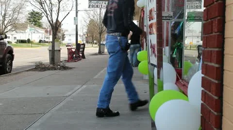 Man on a sidewalk 動画素材 10832942