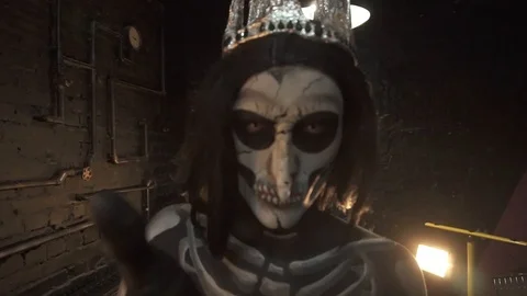 A man skeleton pulls hands to you. Halloween holiday. 스톡 동영상 97398028