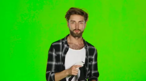 Man from something deviates in VR mask. Green screen 스톡 동영상 65217085