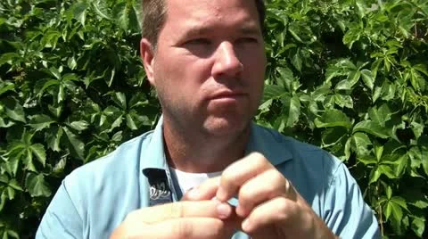 Man Spraying on Cologne 스톡 동영상 12598517