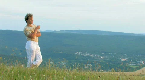 Man stand on the meadow Video stock 478565