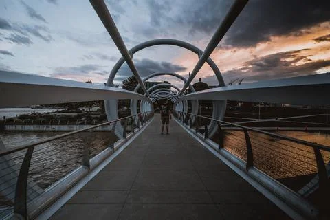 Man standing in architecture Foto stock