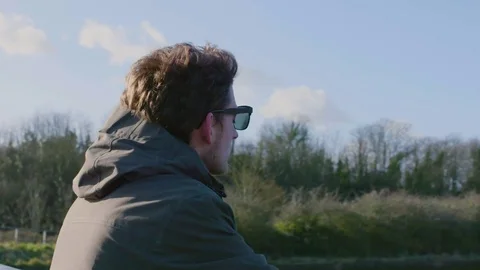 Man Standing On Bridge 動画素材 85063192