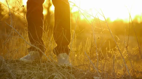 Man Standing On Hill, Slow Motion Stock-Footage 33359564