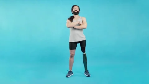 Man standing with a prosthesis on his leg Video stock 238675776