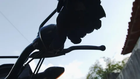 Man starts motorcycle 스톡 동영상 127511874