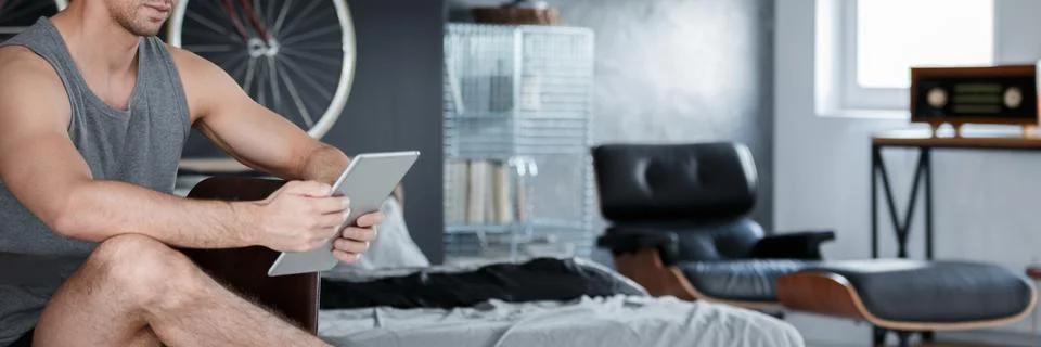 Man with a tablet Stock-Fotos