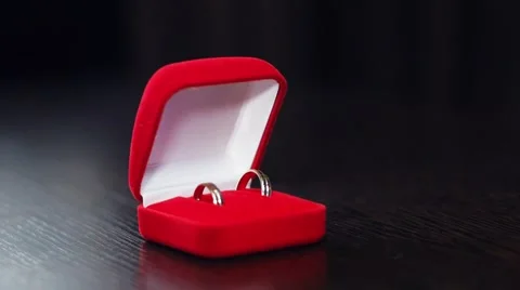 Man taking wedding rings 库存影片 56085687