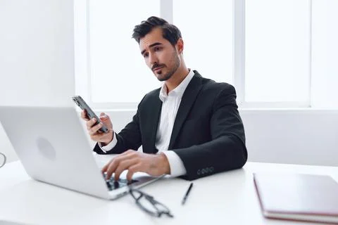 Las Mejores Laptops para Estudiantes con Poco Presupuesto (Potentes y Económicas)